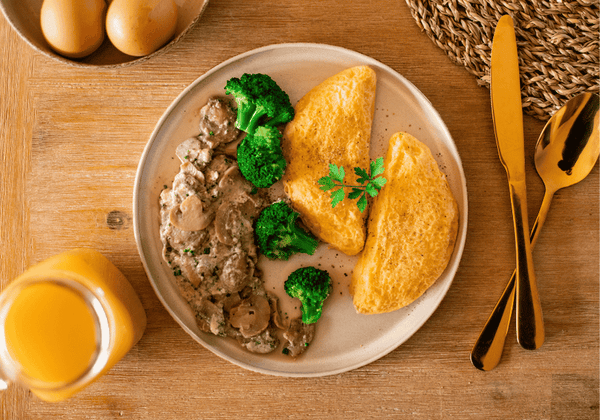 CH: Omelette with mushroom cream sauce