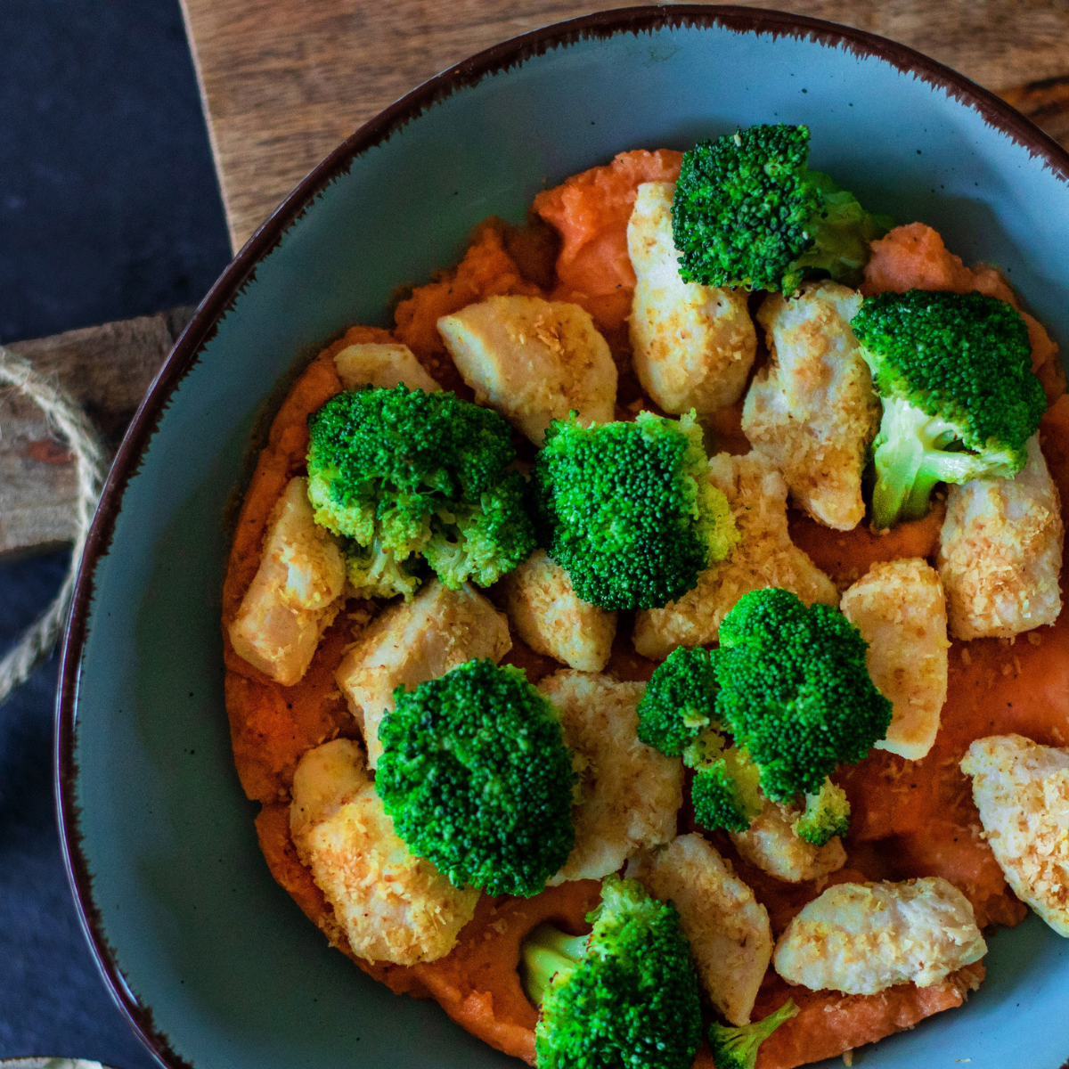 Poulet en croûte de noix de coco