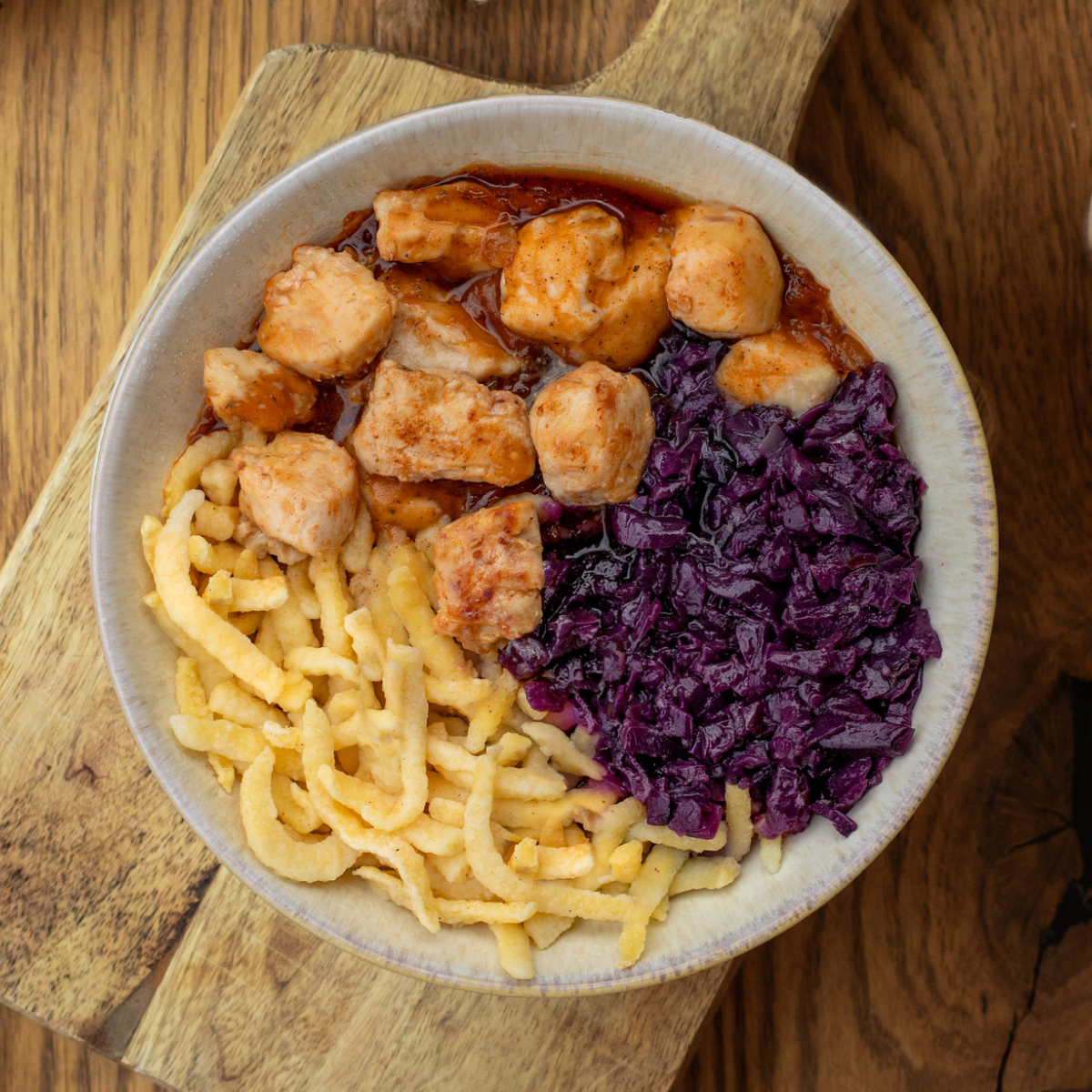 Poulet au chou rouge & spätzle