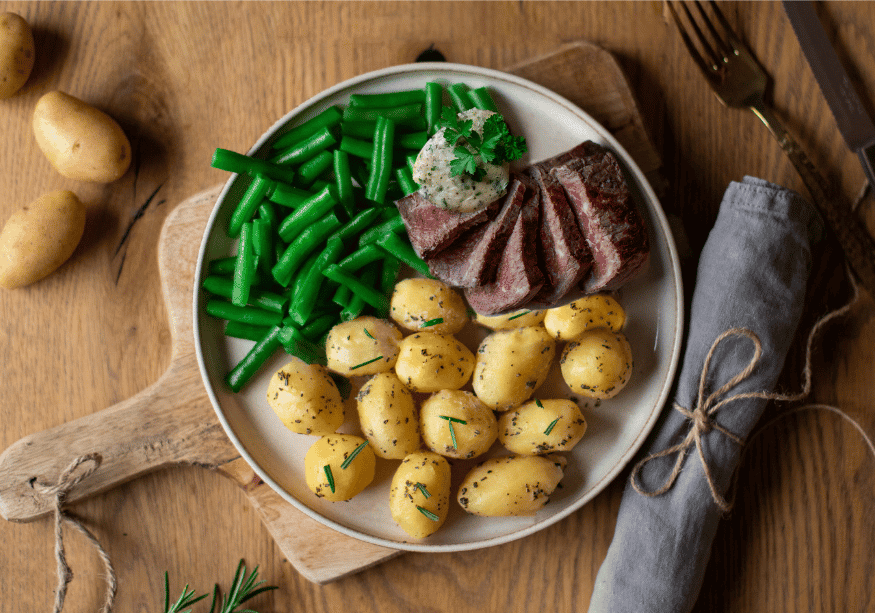 Rumsteck avec pommes de terre au romarin