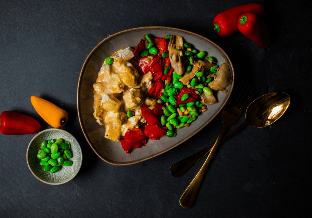 Poulet avec mélange de soja et d'artichauts